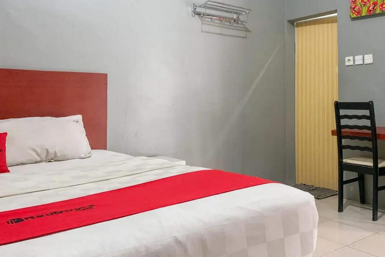 Reddoorz At Jalan Sei Batang Hari 2*
