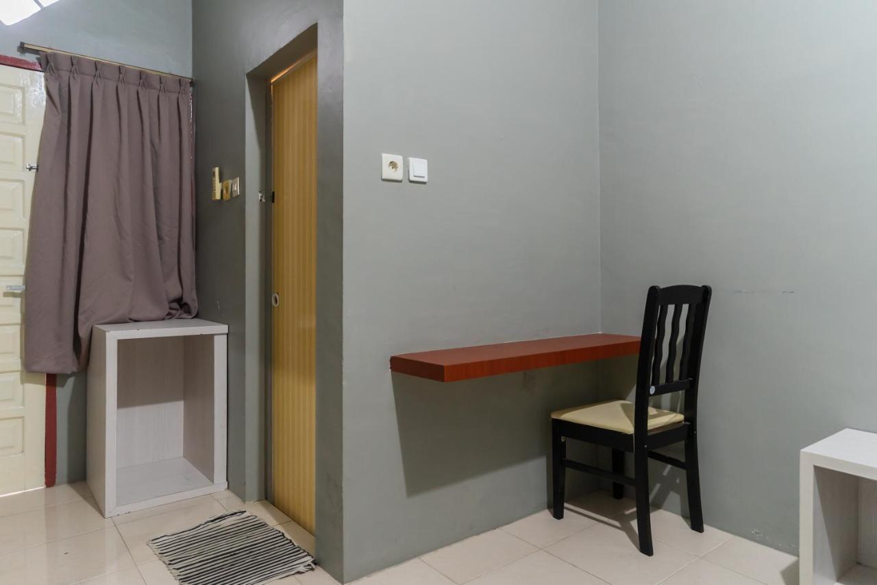 Hotel Reddoorz At Jalan Sei Batang Hari Medan